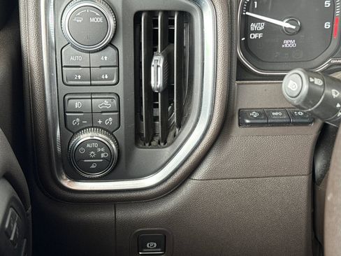 Used 2020 GMC Sierra 1500 Denali w/ Denali Ultimate Package AWD/4WD image 39