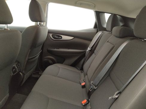 Used 2019 Nissan Rogue Sport S w/ Appearance Package AWD/4WD image 18