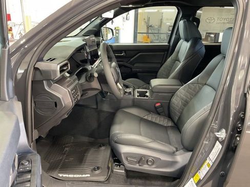 New 2026 Toyota Tacoma TRD Off-Road AWD/4WD image 19
