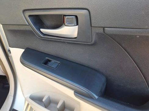 Used 2012 Toyota Camry LE image 15