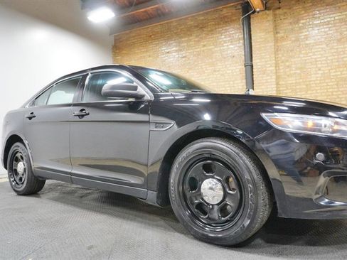 Used 2018 Ford Taurus Police Interceptor AWD image 9