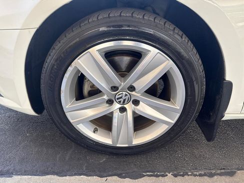 Used 2016 Volkswagen CC Sport image 11