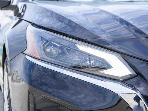 Used 2025 Nissan Altima 2.5 S FWD image 4