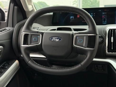 New 2027 Ford Expedition Platinum AWD/4WD image 10