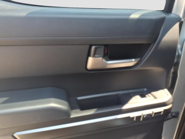 Used 2025 Toyota Tacoma TRD Sport AWD/4WD image 8