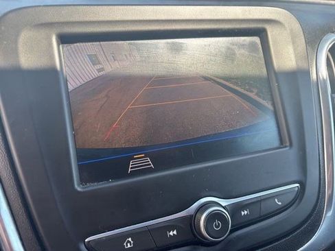 Used 2020 Chevrolet Equinox LT image 23