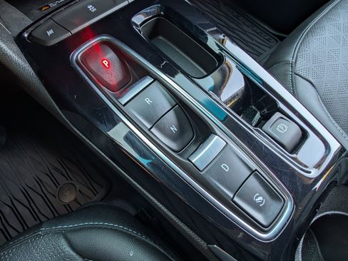 Used 2022 Chevrolet Bolt LT w/ Infotainment Package image 30