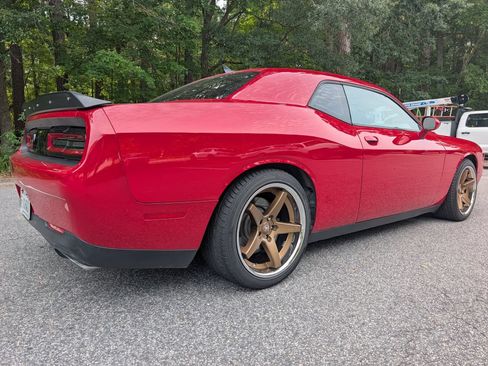 Used 2016 Dodge Challenger R/T Scat Pack RWD image 5