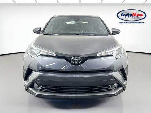 Used 2018 Toyota C-HR XLE FWD image 4