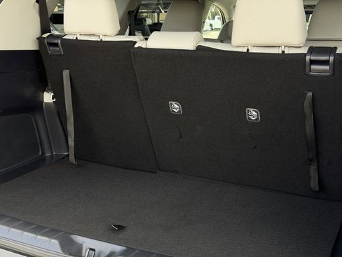 Used 2025 Toyota Grand Highlander FWD image 30
