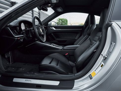 Used 2021 Porsche 911 Turbo S image 26