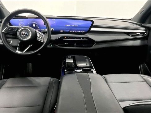 Used 2025 Buick Enclave Preferred FWD image 18