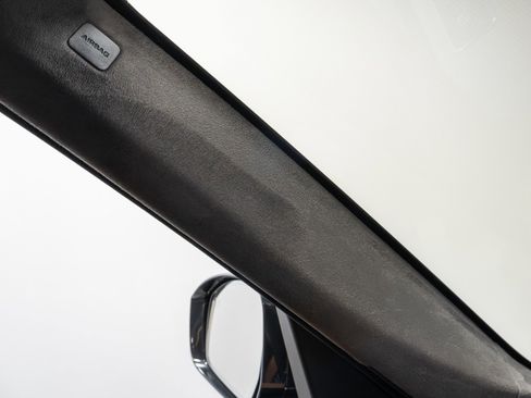 Used 2022 Land Rover Range Rover Autobiography image 64