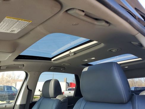 Used 2021 Buick Enclave Essence w/ Sport Touring Edition AWD/4WD image 18