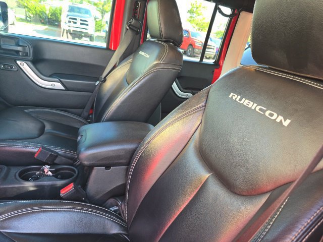 Used 2014 Jeep Wrangler Unlimited Rubicon w/ Dual Top Group AWD/4WD image 15