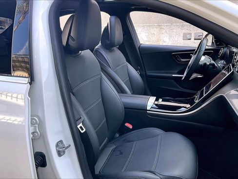 Used 2024 Mercedes-Benz C 300 Sedan image 8