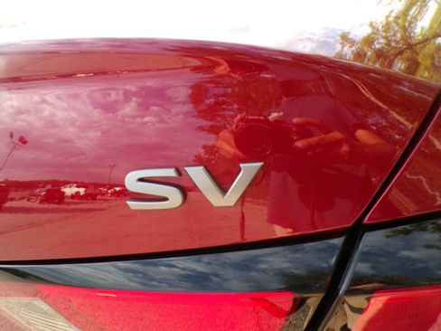 Used 2024 Nissan Altima 2.5 SV w/ SV Premium Package FWD image 16