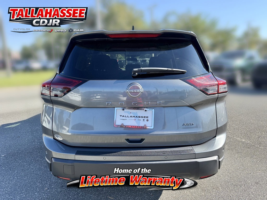 Used 2024 Nissan Rogue S AWD/4WD image 4
