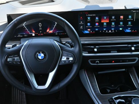 Certified 2025 BMW X5 sDrive40i w/ Premium Package RWD image 16