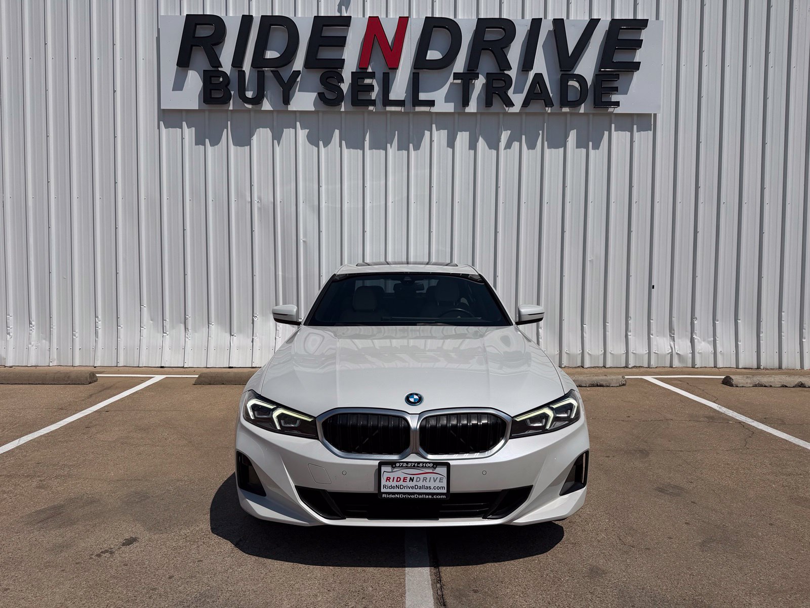 Used 2023 BMW 330e w/ Driving Assistance Package RWD image 10