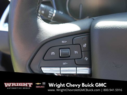 Used 2025 Cadillac XT6 Premium Luxury image 16