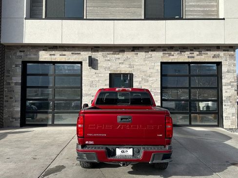 Used 2021 Chevrolet Colorado LT w/ LT Convenience Package AWD/4WD image 4