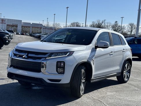 Used 2021 Mitsubishi Outlander Sport SE image 15