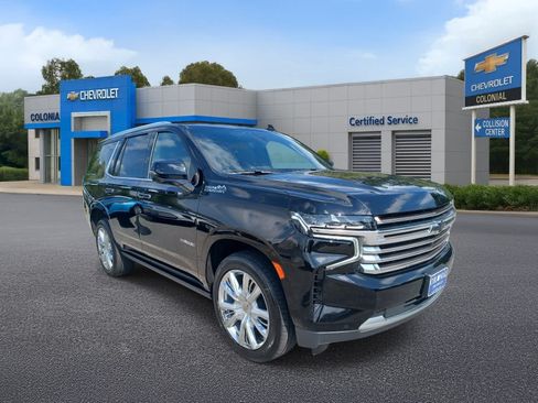 Used 2021 Chevrolet Tahoe High Country w/ Premium Package 2 AWD/4WD image 2