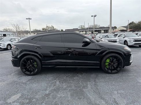 Used 2022 Lamborghini Urus image 5