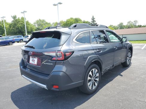 Used 2024 Subaru Outback Limited AWD/4WD image 3