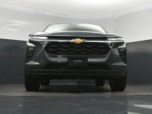 New 2026 Chevrolet Trax LS w/ LS Convenience Package FWD image 45