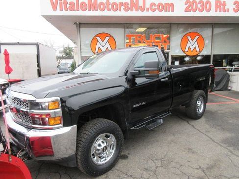 Used 2019 Chevrolet Silverado 2500 W/T w/ WT Convenience Package AWD/4WD image 3