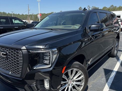 Used 2021 GMC Yukon XL Denali w/ Denali Premium Package image 1