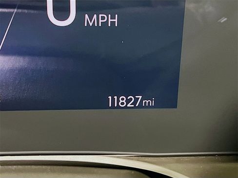 Used 2024 Buick Envista Preferred w/ Convenience I Package image 12