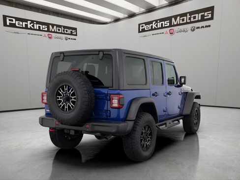 Used 2018 Jeep Wrangler Unlimited Rubicon AWD/4WD image 6