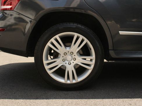 Used 2013 Mercedes-Benz GLK 350 4MATIC w/ Premium 1 Pkg w/o Sunroof image 5