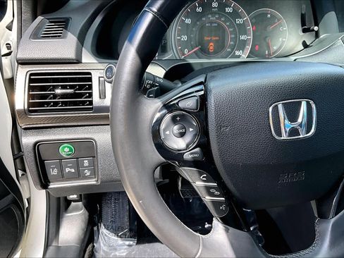 Used 2017 Honda Accord Touring image 23