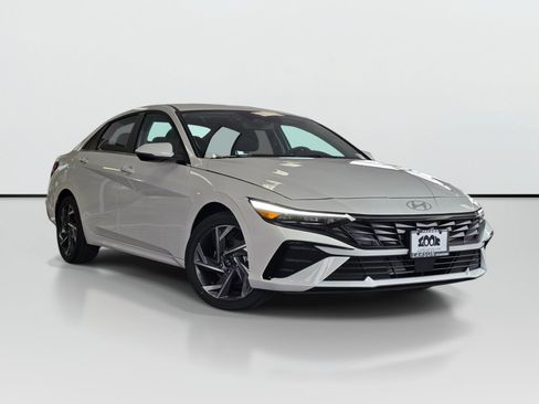 New 2026 Hyundai Elantra Limited FWD image 1