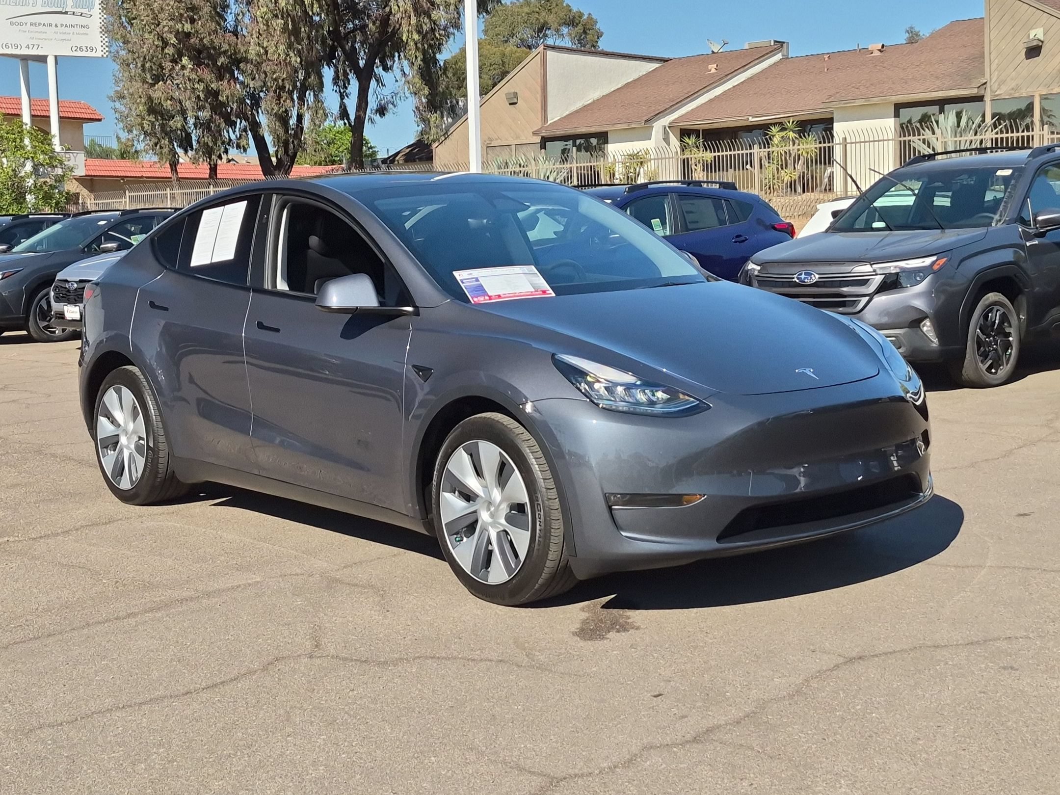 Used 2023 Tesla Model Y Long Range AWD/4WD image 2