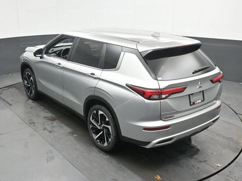 Used 2024 Mitsubishi Outlander SE AWD/4WD image 42