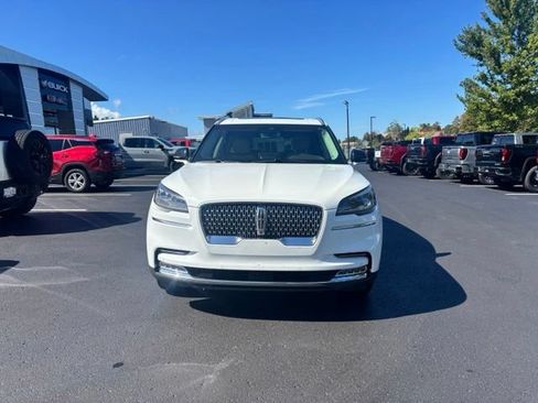 Used 2020 Lincoln Aviator Reserve w/ Equipment Group 201A AWD/4WD image 3