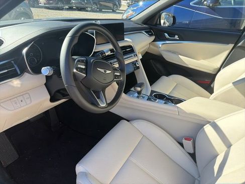 Used 2026 Genesis G70 2.5T image 12