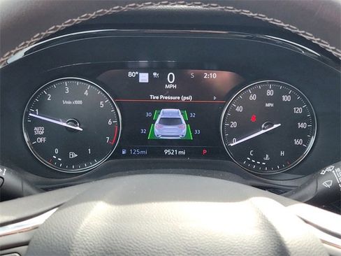 Used 2023 Buick Envision Avenir image 13