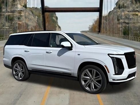 New 2026 Cadillac Escalade Platinum Sport w/ LPO, Floor Liner Package image 14