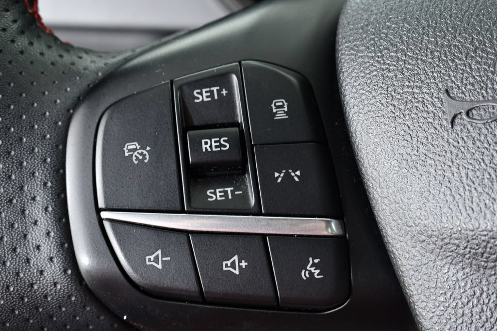 Used 2024 Ford Escape ST-Line w/ Tech Pack #1 AWD/4WD image 32