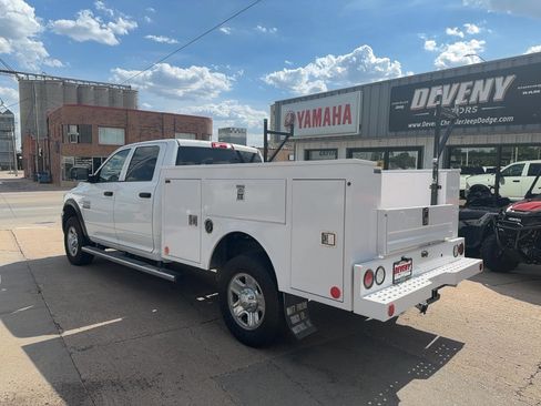 Used 2018 RAM 2500 Tradesman w/ Chrome Appearance Group AWD/4WD image 9