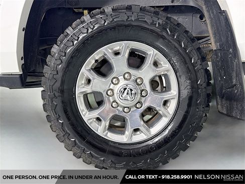 Used 2022 RAM 3500 Laramie image 32