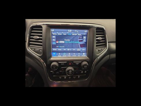 Used 2018 Jeep Grand Cherokee Altitude image 22