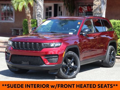 Used 2024 Jeep Grand Cherokee Altitude RWD image 4