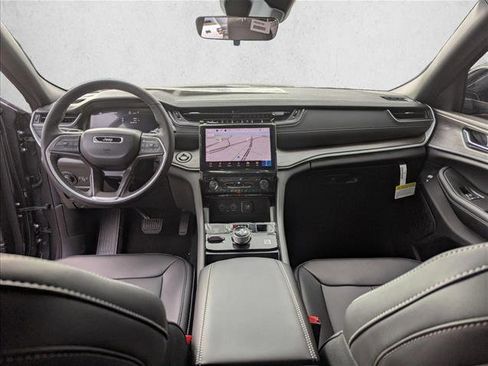 New 2025 Jeep Grand Cherokee L Limited w/ Trailer Tow Package image 15